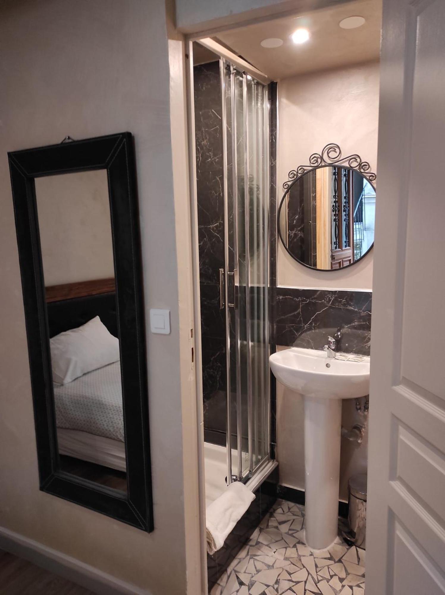 Hotel Clermont Montmartre 巴黎 外观 照片